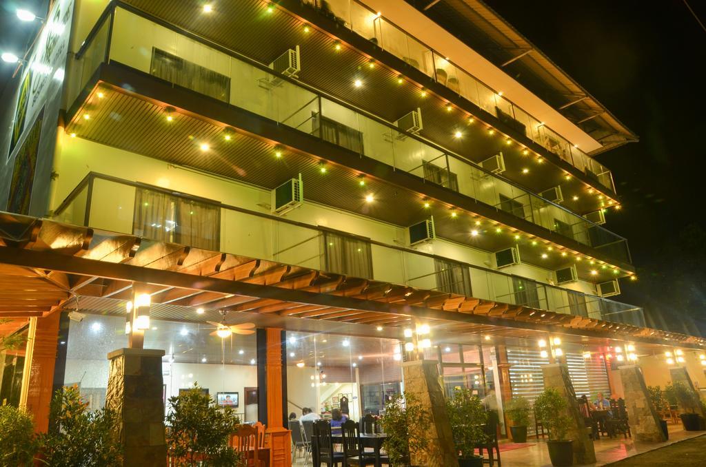 The Premiere Business Hotel Kalibo Exteriör bild