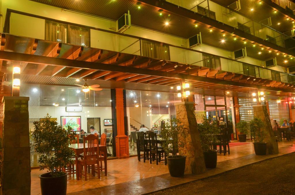 The Premiere Business Hotel Kalibo Exteriör bild